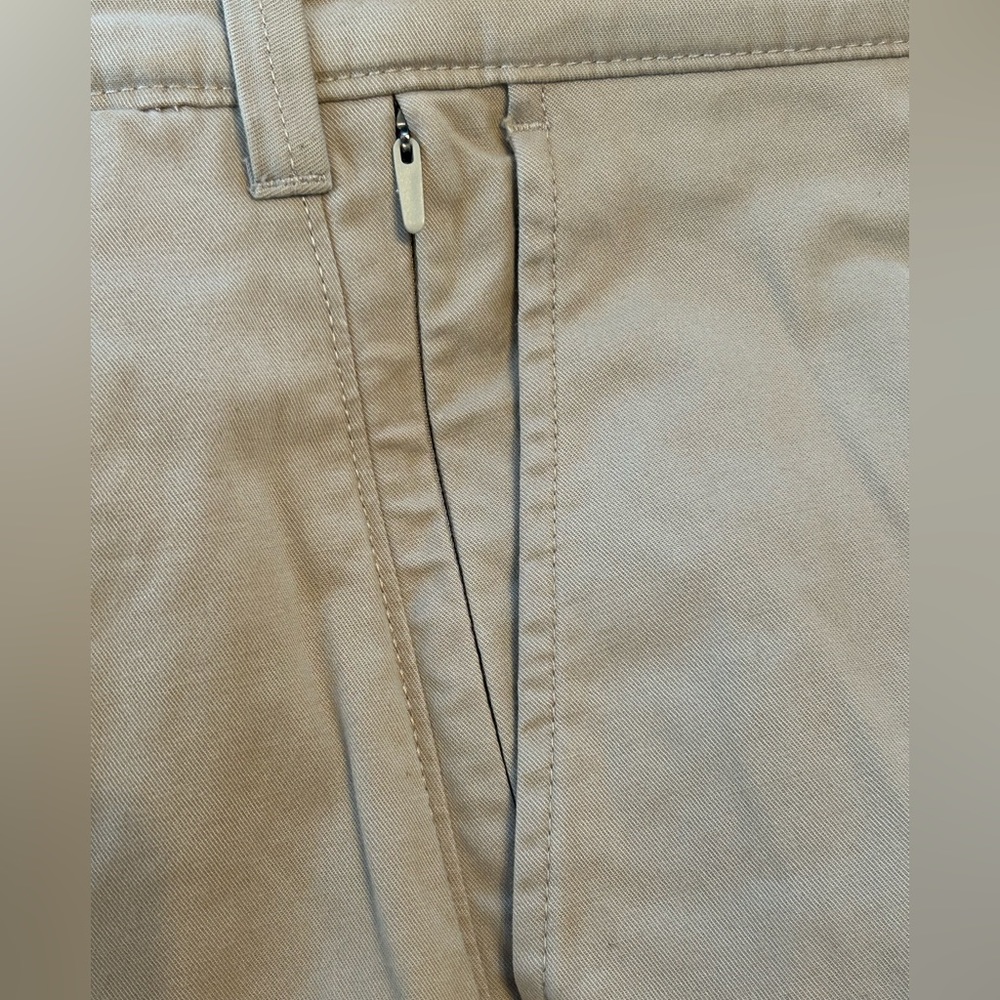 🛍️Roundtree & Yorke pants - Picture 3 of 4